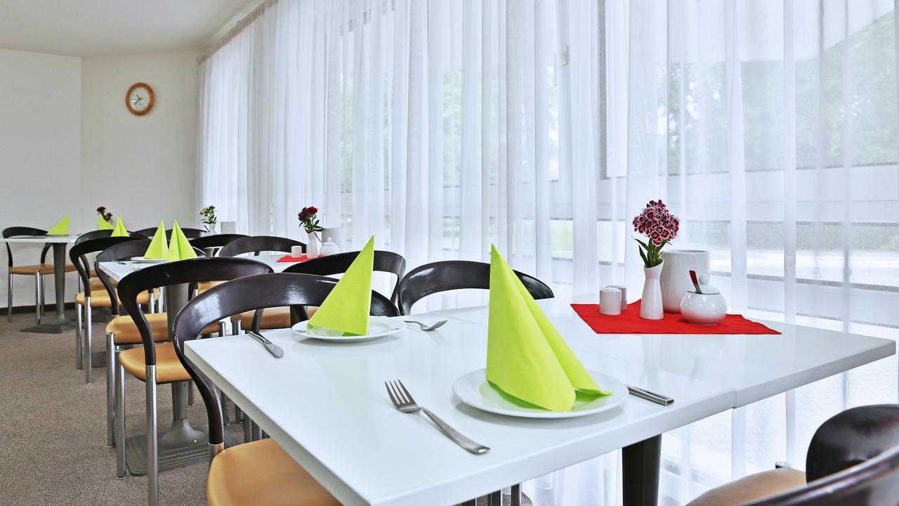 Appartis - Hotel Am Stadtpark Sindelfingen Extérieur photo